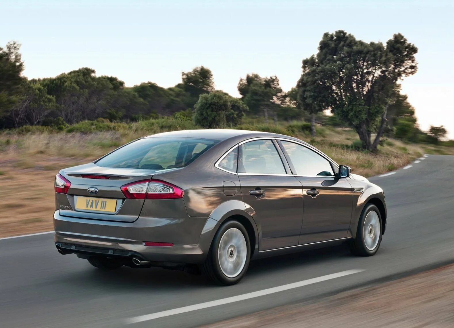 Форд 4 рестайлинг. Форд мондео 4 седан. форд мондео 4 поколения. ford mondeo 2010 седан. ford мондео седан.