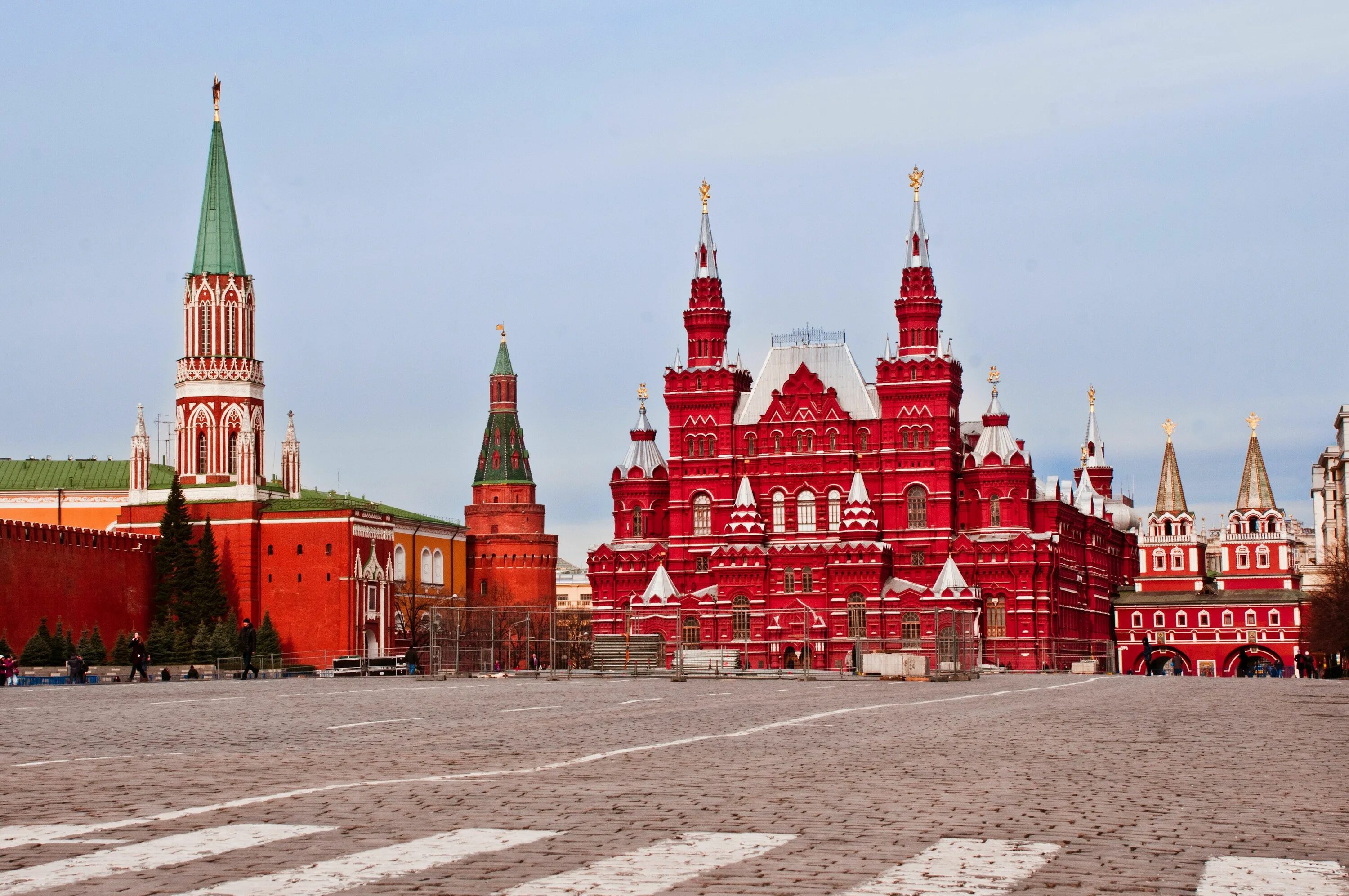 Исторический музей в Кремле в Москве. Исторический музей в Москве на красной площади. Центр Москвы красная площадь. Ред сквер Москва.