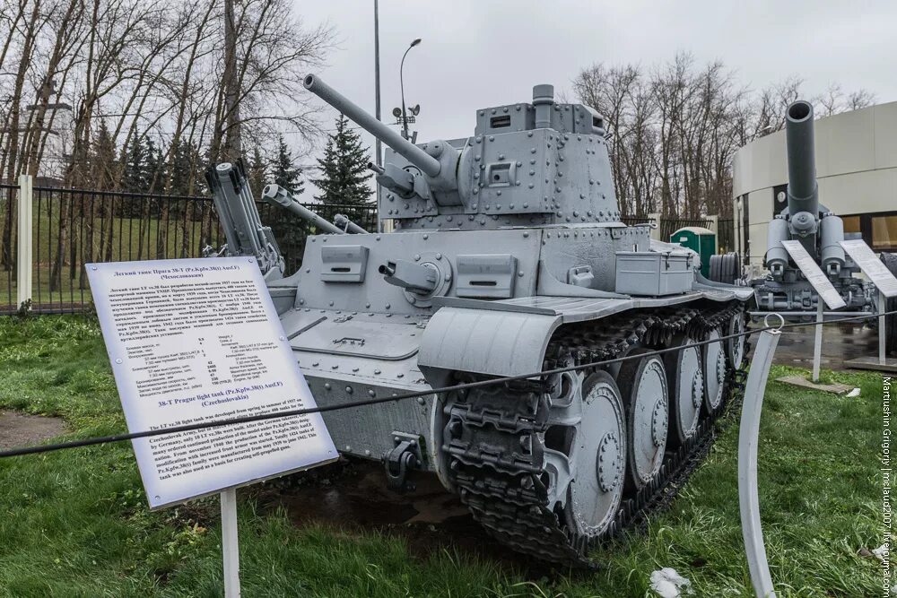 Музей военной техники на поклонной горе. Музей техники на поклонной горе. Музей ввс на поклонной горе. Музей техники на поклонной горе. Поклонная гора в москве музей военной техники.