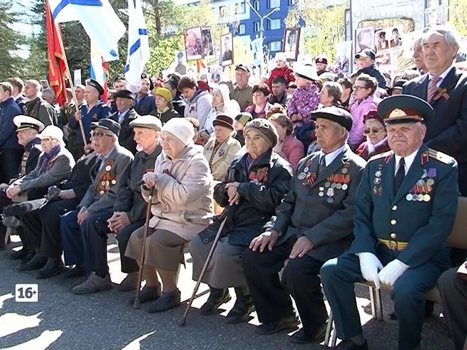 Белорецк 9. Аллея героев Белорецк. 9 Мая Белорецк. День Победы Белорецк. Белорецк парад Победы.