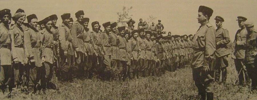 трактор сталинец 1939. снабжение дивизии. военные эшелоны в годы вов 1941-1945. снабжение дивизии. снабжение дивизии.