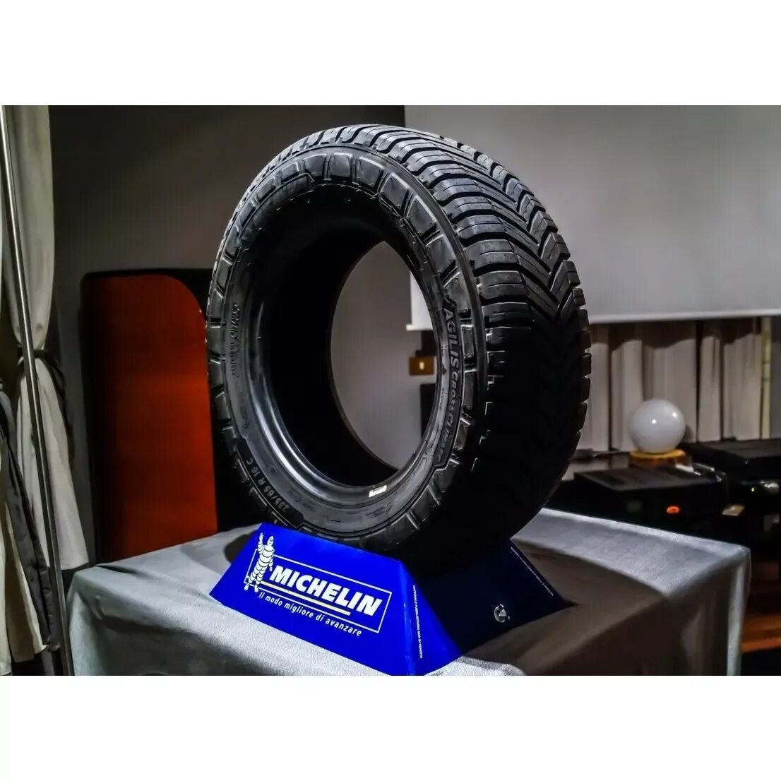 Шины michelin 215 65 r16. Michelin Agilis CROSSCLIMATE 195/75 r16c. Michelin Agilis CROSSCLIMATE. Michelin 185/75 r16c. Michelin Agilis CROSSCLIMATE 215/65 r16.