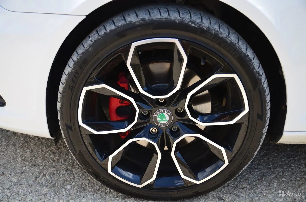 Диски шкода рс. Skoda octavia rs r18. диски r18 skoda octavia rs. r18 skoda rs. диски шкода октавия а7 rs.