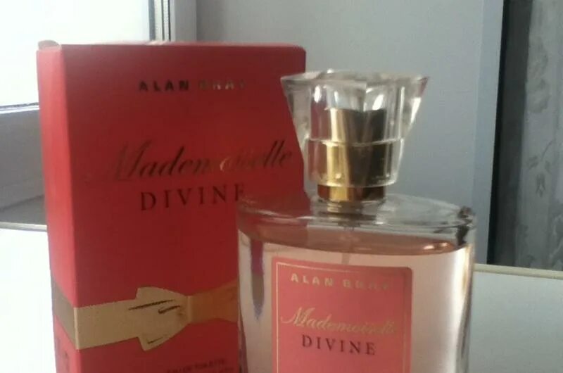 Духи alan bray bonbon. Alan bray розовые. Alan bray mademoiselle jolie. Духи alan bray mademoiselle. Alan bray mademoiselle.