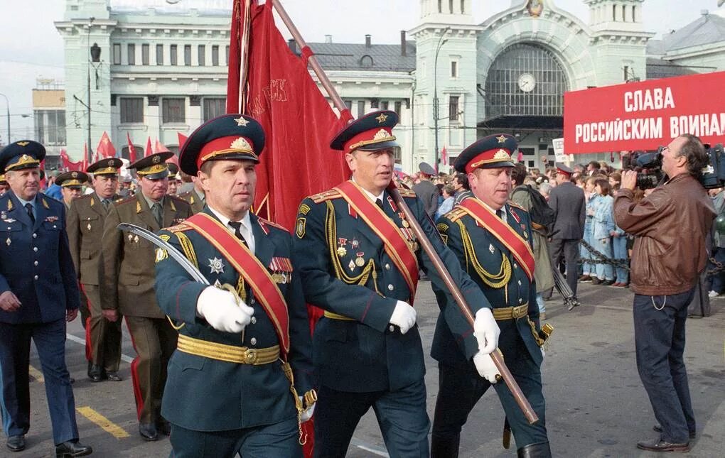 Вывод войск ссср из германии. ЗГВ 1994. Западная группа войск 1994. Западная группа войск в Германии. Группы войск парад.