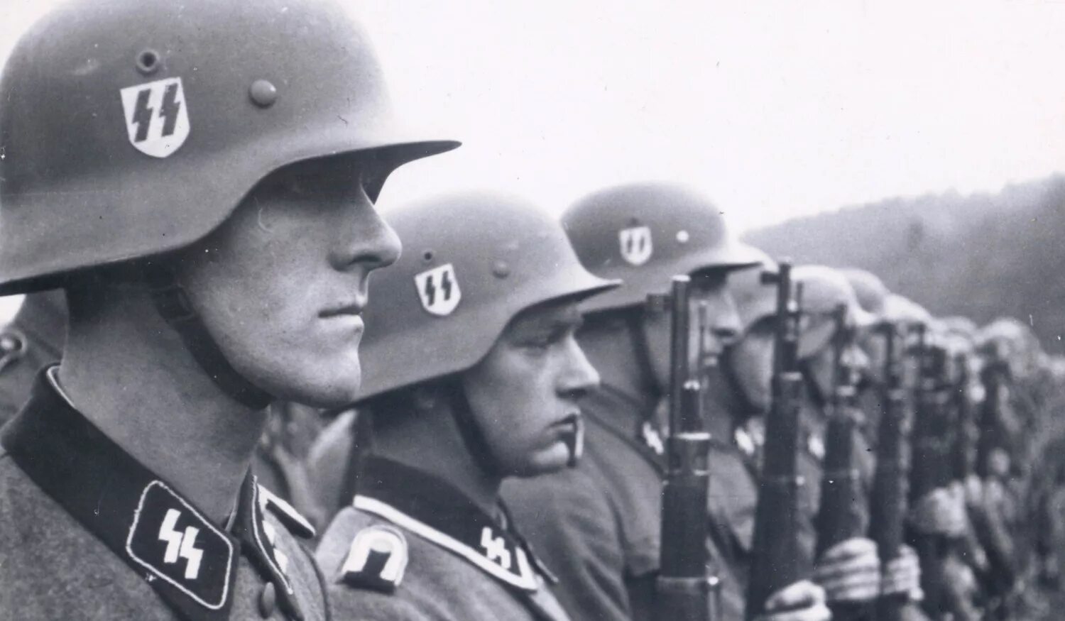 Киновод181223 сс. Солдаты Waffen SS. Waffen SS (войска СС).. СС 3 Рейх. Солдат СС 3 Рейх.