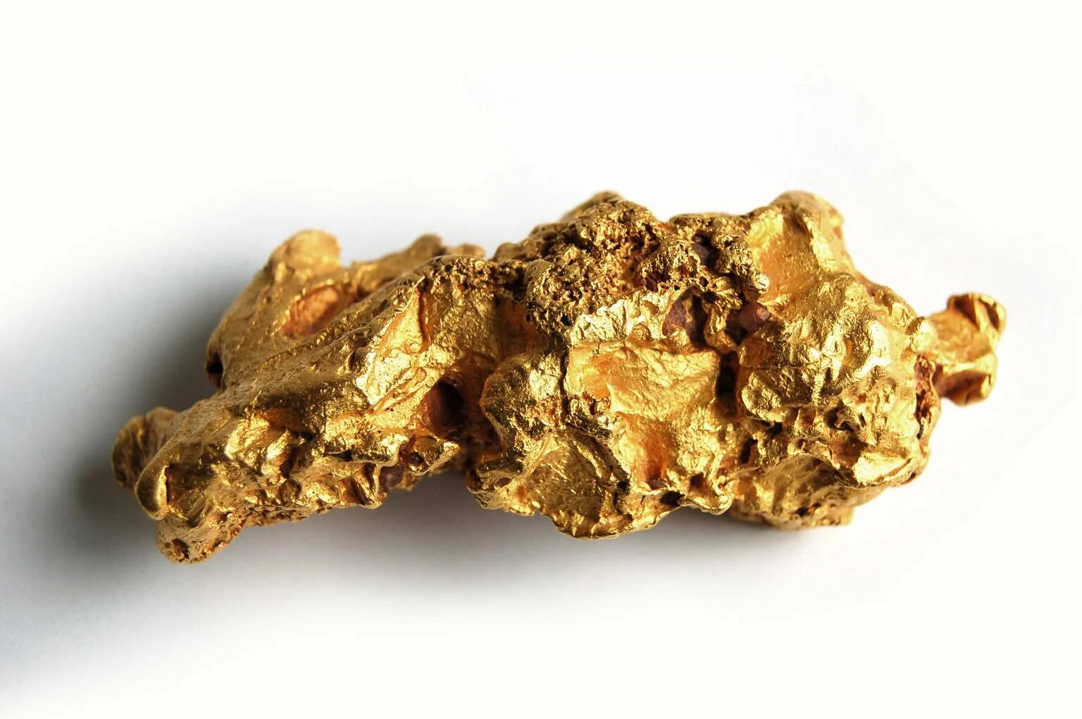 Фтор золото. Самородное золото минерал. Аурум золото. Золото Аурум химия. Золото полезное ископаемое.