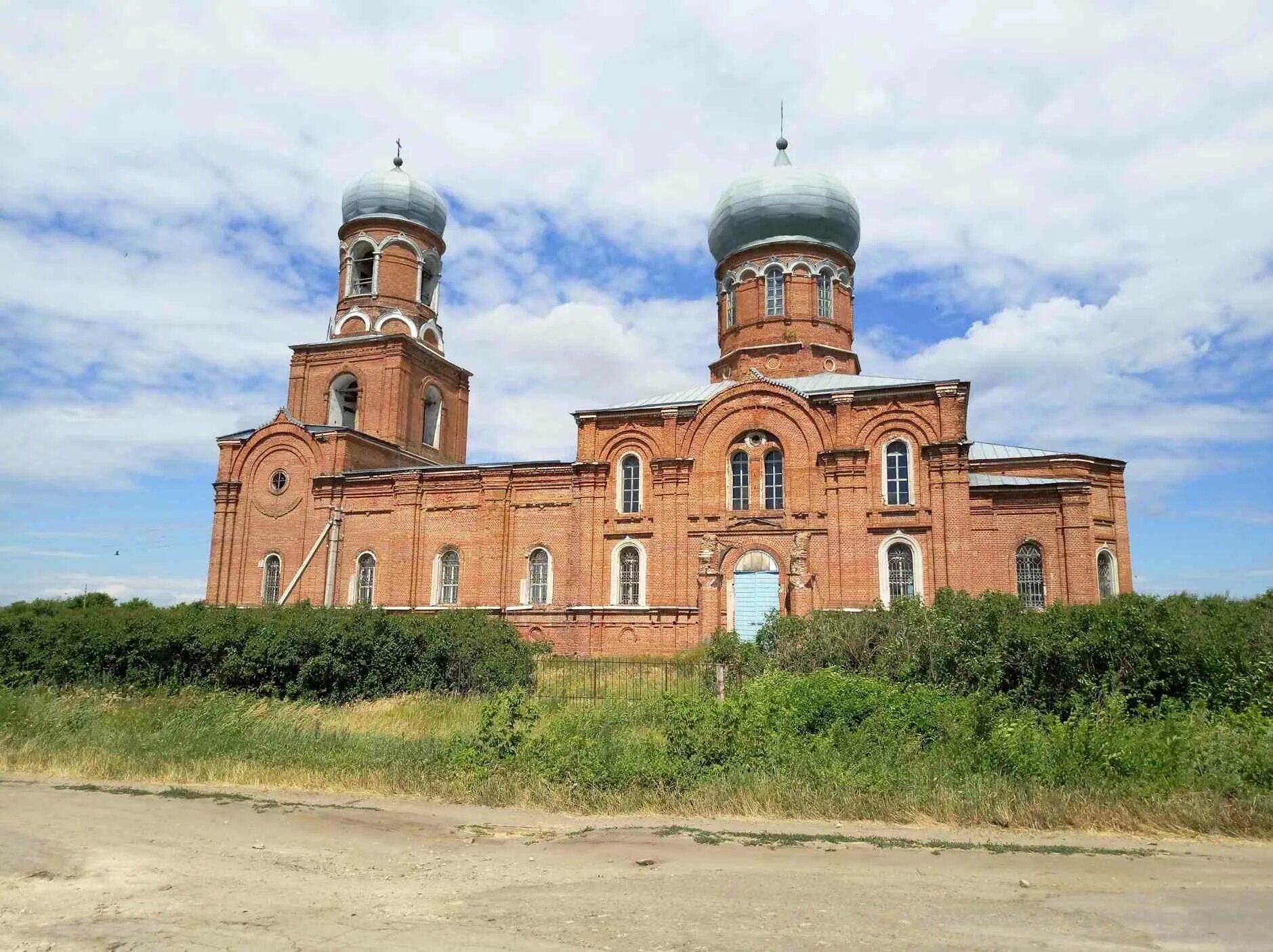 Село Подгорное Саратовская область Романовский район. Храм в с.Подгорное Саратовская область. Храм села Подгорного Саратовская область. Церковь в село Подгорное Саратовская область. В романовке саратовская область на неделю