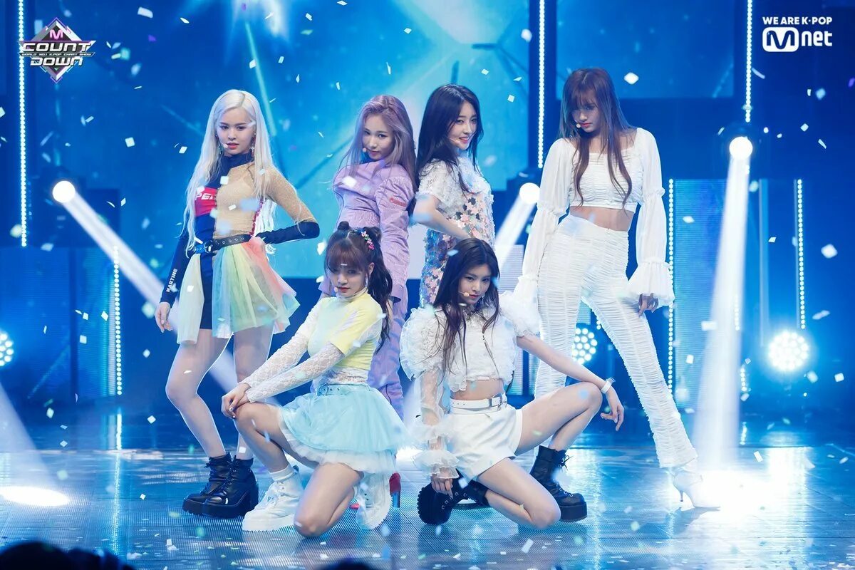 Группа everglow участницы. Группа everglow 2020. K pop группа everglow. Everglow участницы dun dun. Корейская группа everglow.