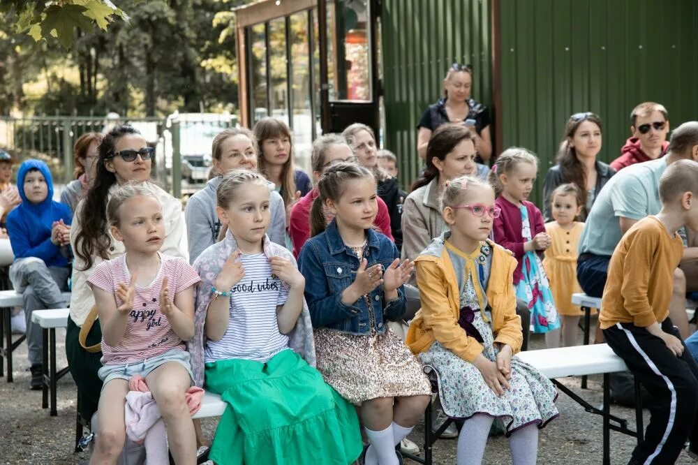 Музыкальный променад. Санкт-Петербург праздник. Санкт Петербург с ж=детьми картинки. Санкт-Петербург для малышей. Аэрофлот опен дети 2024