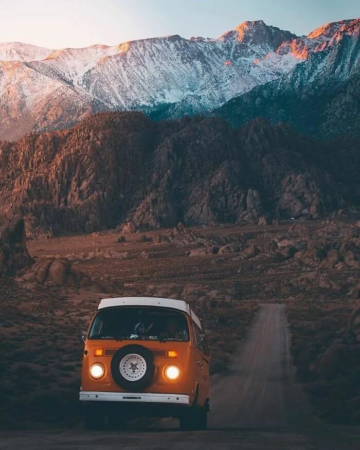 Life is a trip. Путешествие на машине. Авто для путешествий. Автомобиль для путешествий по горам. Атмосферные машины.
