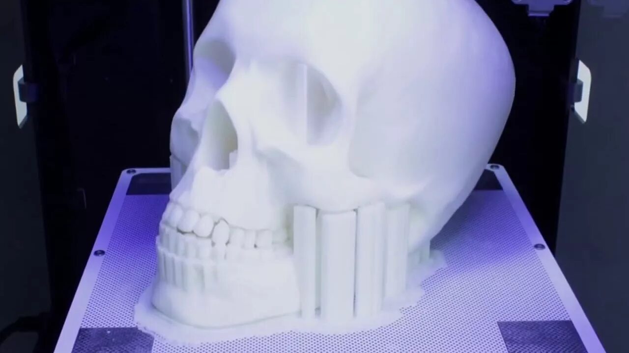 Череп на 3д принтере. 3d принтер черепушка. череп для 3д принтера stp. череп на 3d принтере. модель черепа для 3d принтера.