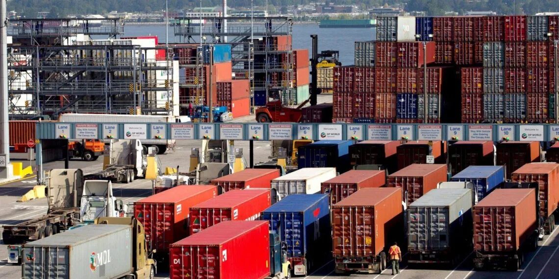 Структура экспорта канады. Канада экспортер. Импорт канады. Экспорт и импорт канады. Канада экспортер.