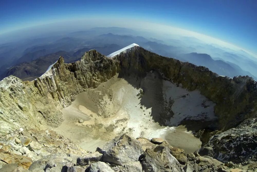 Наивысший вулкан северной америки. Мексика вулкан Орисаба. Пик Орисаба. Орисаба вулкан восхождение. Северная Америка вулкан Орисаба.