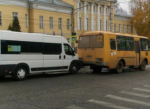 66 маршрутка рязань. Автобус 66 Рязань. Микроавтобус в Рязани. Автобусы ПАЗ В Рязани. Автобус Рязань.