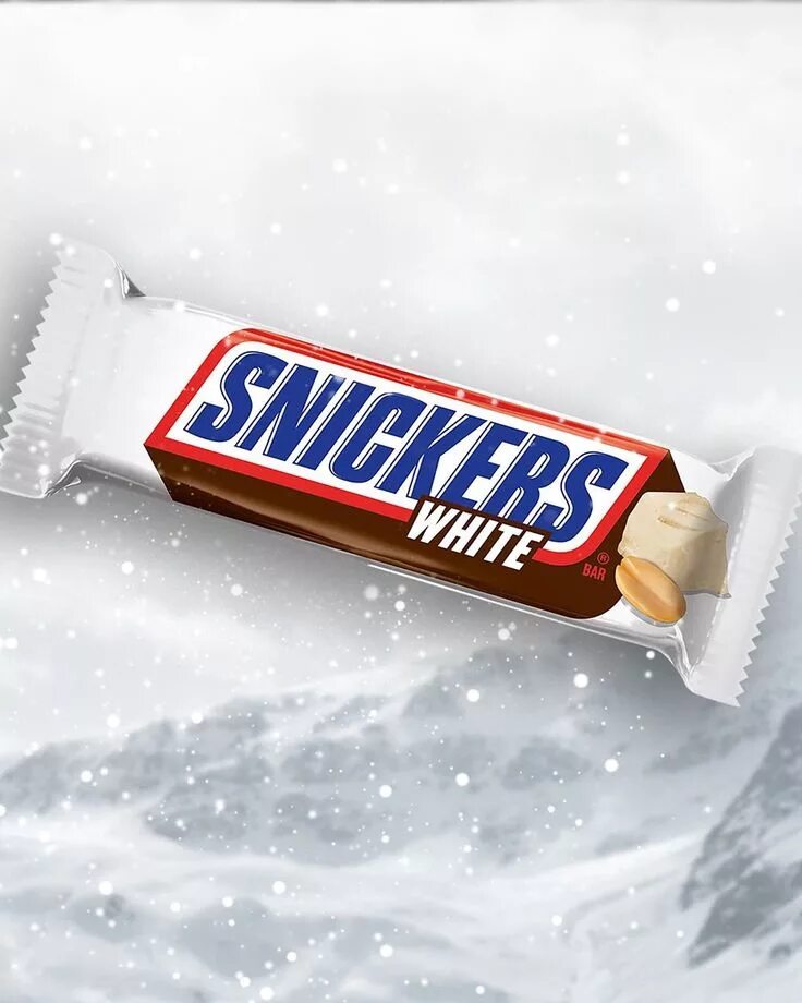 Сникерс ввести код с упаковки. Сникерс. Сникерс White. Сникерс белый шоколад. Белый White Snikers.