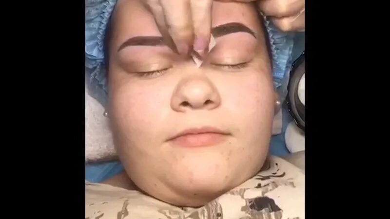 Наколи мне. Кольщик. Кольщик брови. Наколи. Кольщик брови.