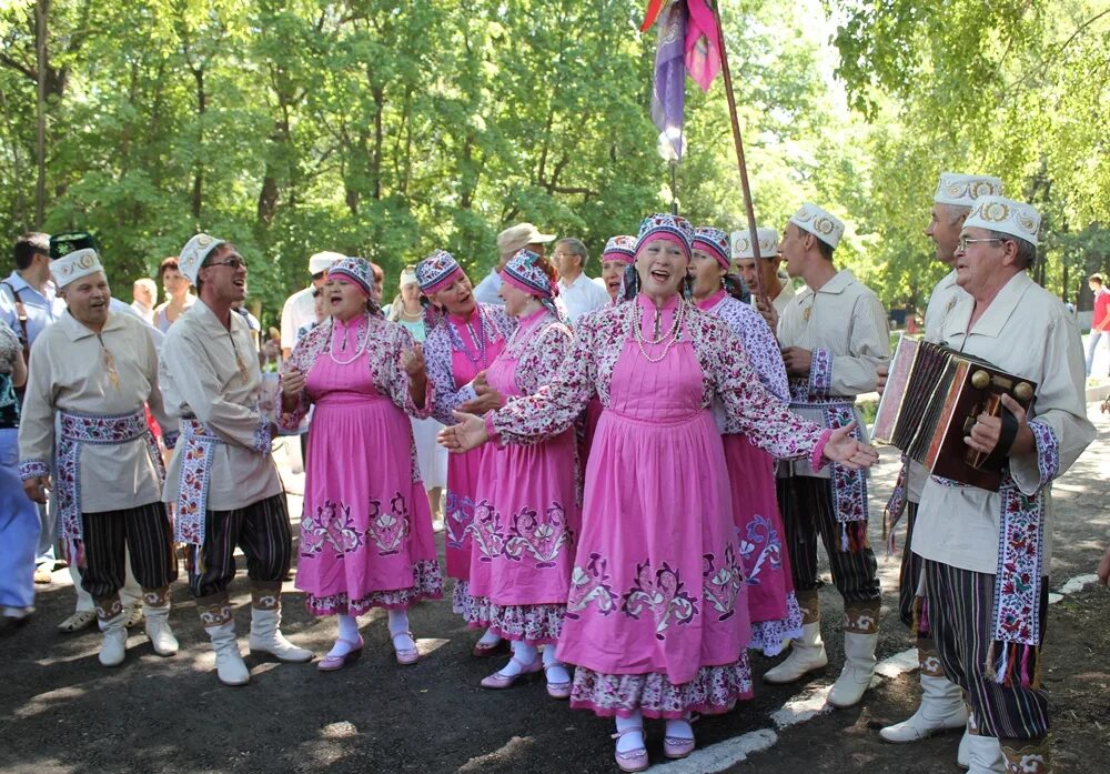 Монголо татар фамилии. Татар 6. Татар 6. Деревянные дома томск татарская. Татарский язык 6 класс учебник.