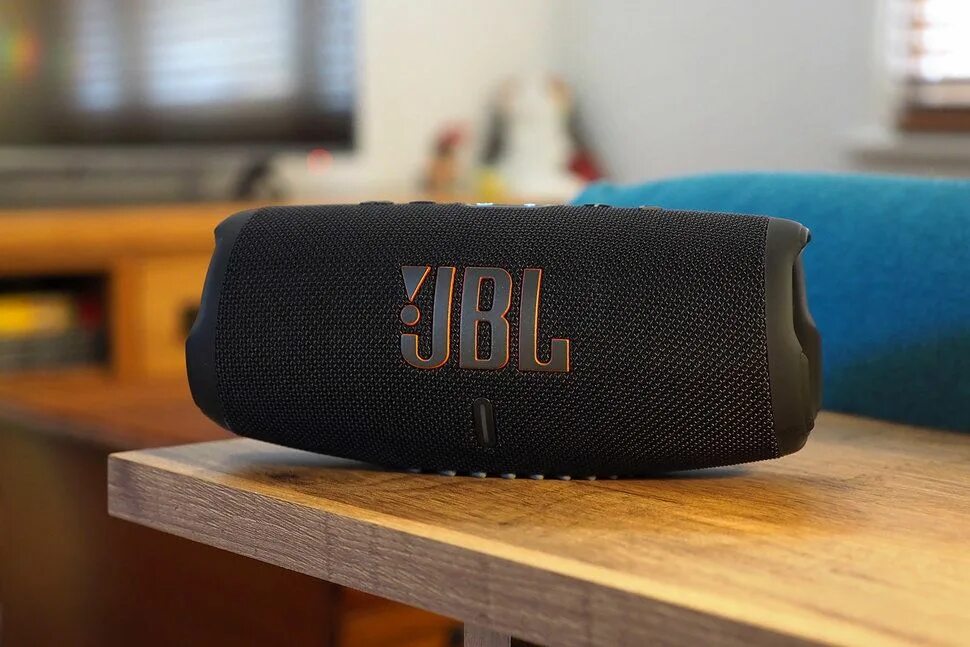 Jbl black