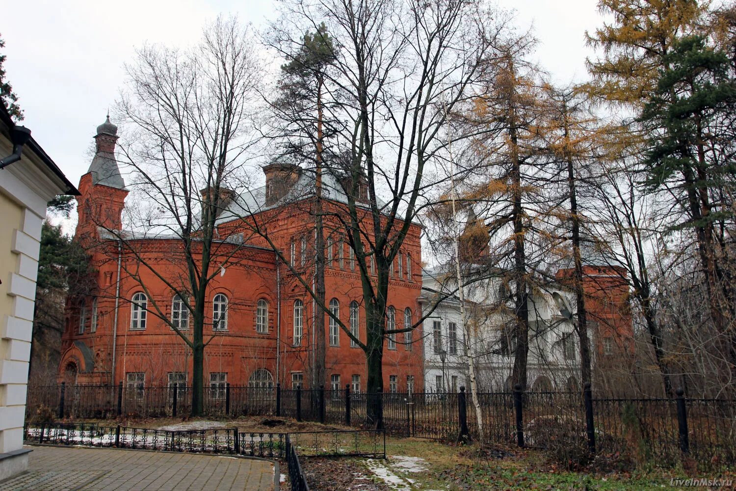Природно-исторический парк покровское-стрешнево. Покровское-стрешнево набережная. Парк покровское-стрешнево. Усадьба и парк покровское-стрешнево. Усадьба и парк покровское-стрешнево.