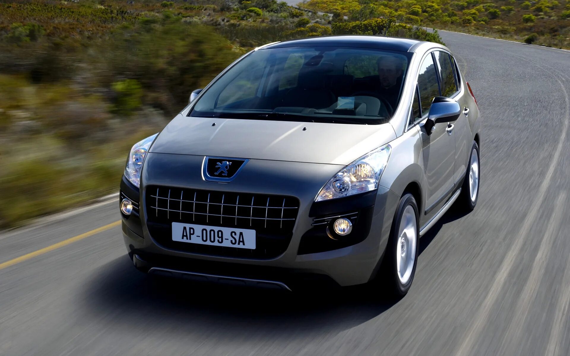 Peugeot 3008. Пежо 3008 2015. Peugeot 3008 1 поколение.