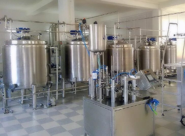 оборудование пищевой продукции. оборудования для пищевой и перерабатывающей промышленности. молочная промышленность. технологическое оборудование для пищевой промышленности. цех с пищевым оборудованием.