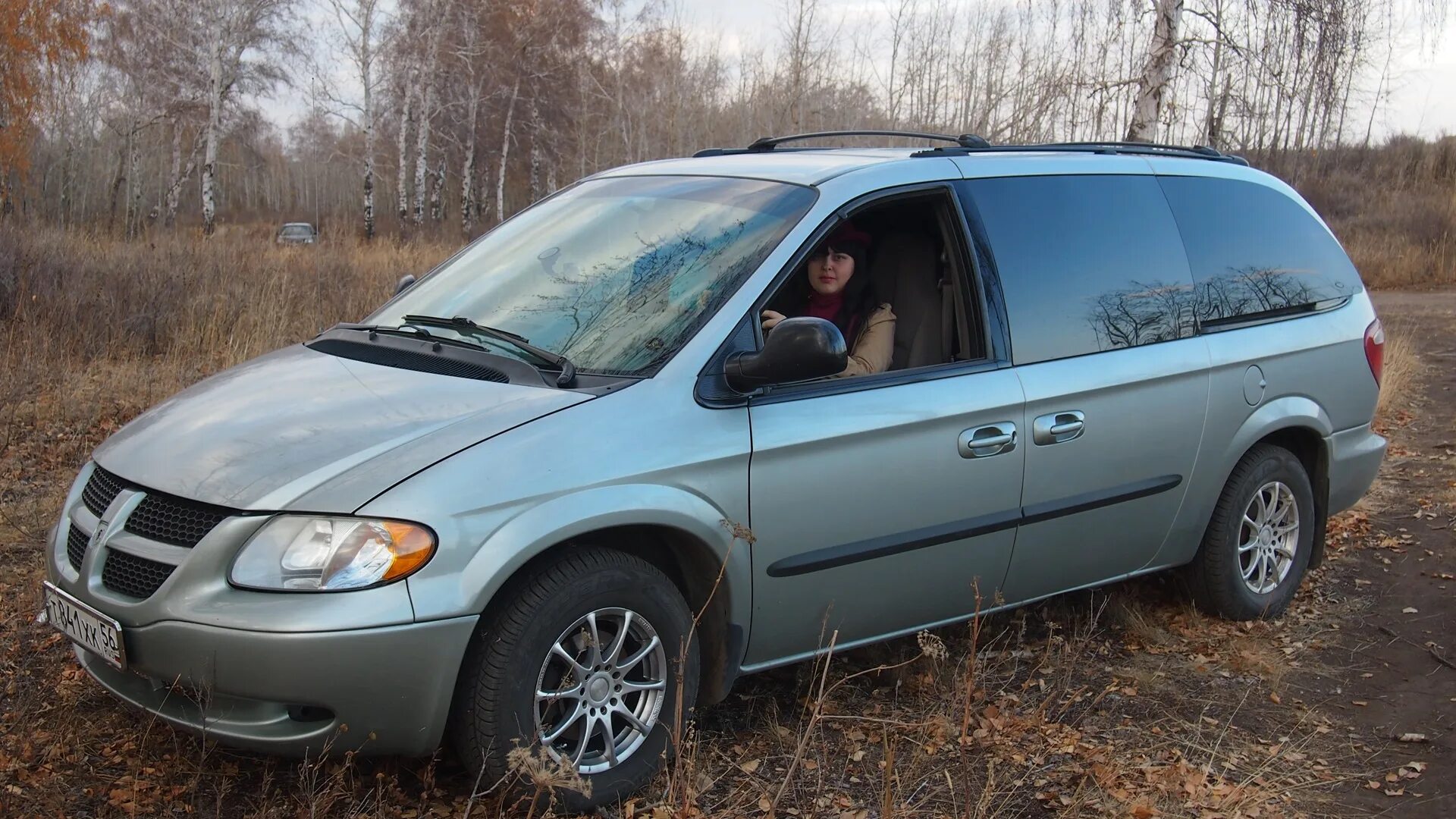 Dodge Caravan 3. Додж Караван 2003. Dodge Caravan 2003 диски. Додж Караван 2004.