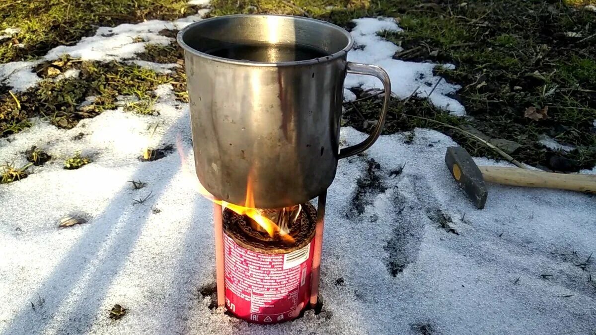 Горелка из консервной банки. Походная печка из консервных банок. Обогреватель палатки из консервной банки. Блиндажные свечи из консервной банки.