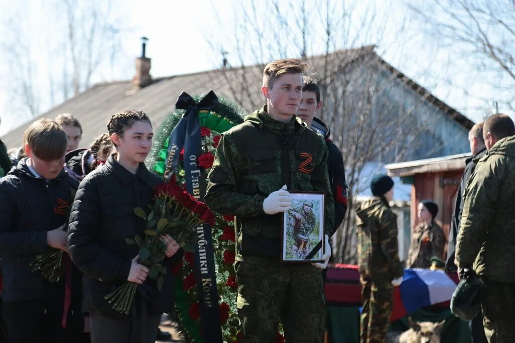 Прощание с солдатами погибшими на Украине. Похороны погибших в спецоперации на Украине бойцов.