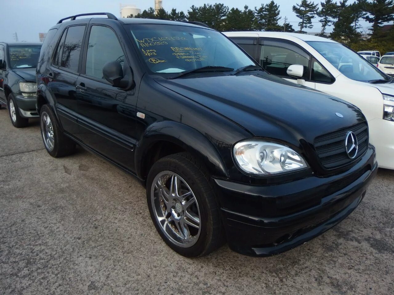 Купить мерседес 163 кузов. Мерседес w163 Брабус. Mercedes ml w163 Brabus. Mercedes ml 163 Brabus. Мерседес 163 ml Брабус.