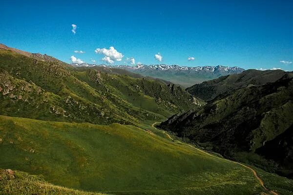 Саты д. Алматинская область казахстан. кетмень тюбинская долина. село саты алматинская область. нарынкол.
