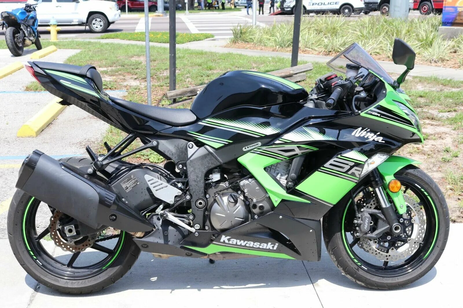 Кубе ниндзя. Kawasaki ninja zx600. kawasaki ninja 600r. kawasaki ninja кубов на 600. кавасаки ниндзя 600 zx-6r.