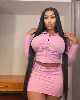 Moriah Mills 🖤 on Twitter.