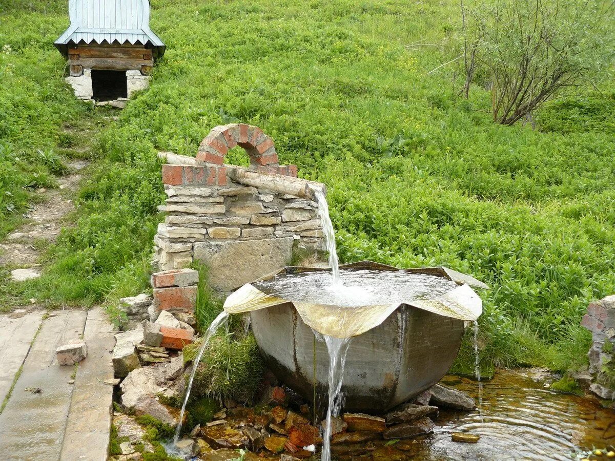 После родник. Родник каменный Марий Эл. Родник «Святой ключ» Завьяловский район. Куженерский район Родник. Родники Марий Эл в Куженерском районе.