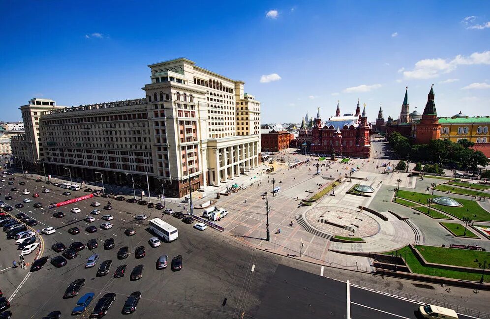 Гостиницы москва охотный. Гостиница Москва в Москве. Отель на Манежной площади в Москве. Гостиница Москва Щусев. Гостиница напротив красной площади.