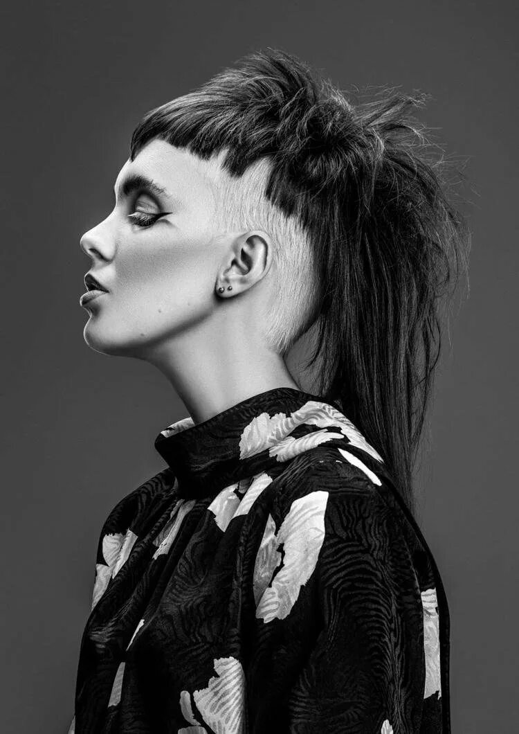 Маллет шуллет. Маллет боб. Каскад маллет стрижка. Маллет укладка. Тони энд гай стрижки 2022.