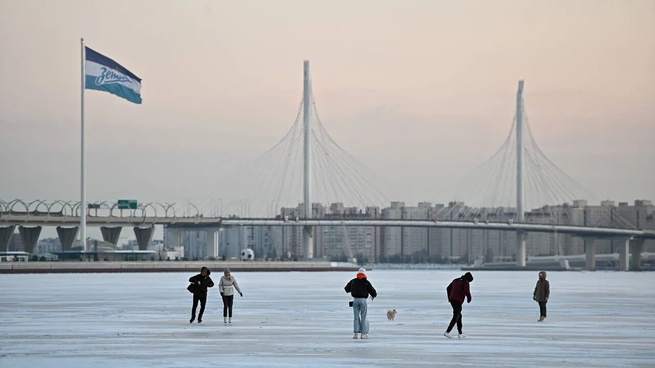 Выход на лед в Петербурге. Выход на лёд в Санкт-Петербурге 2022. Запрет выхода на лед СПБ. Выход на лед запрещен Петербург.