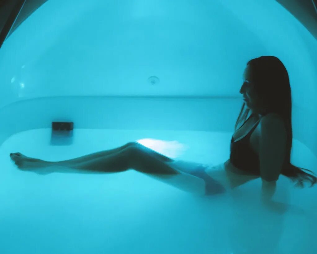 Флоатинг тишина москва. Капсула сенсорной депривации спб. Флоатинг тишина москва. Флоатинг ессентуки. Моресоль спб флоатинг.