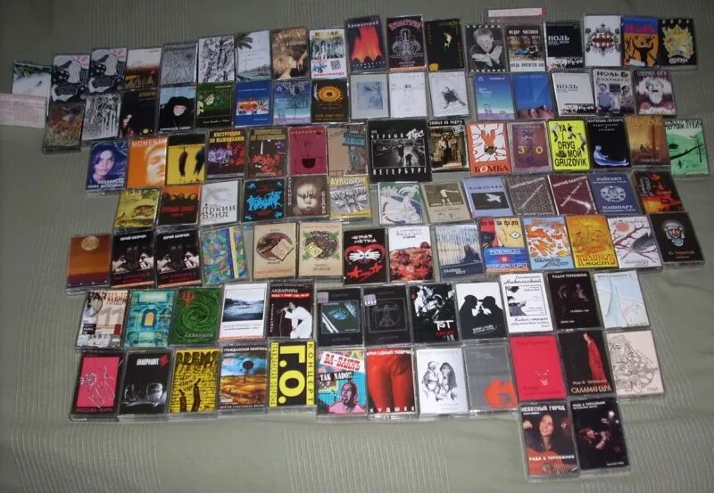 Сборники музыки в машину 90 х. Кассеты Scooter обложки 90х. Аудиокассеты 90-х. Аудиокассеты зарубежные. Музыкальные кассеты 90 х.