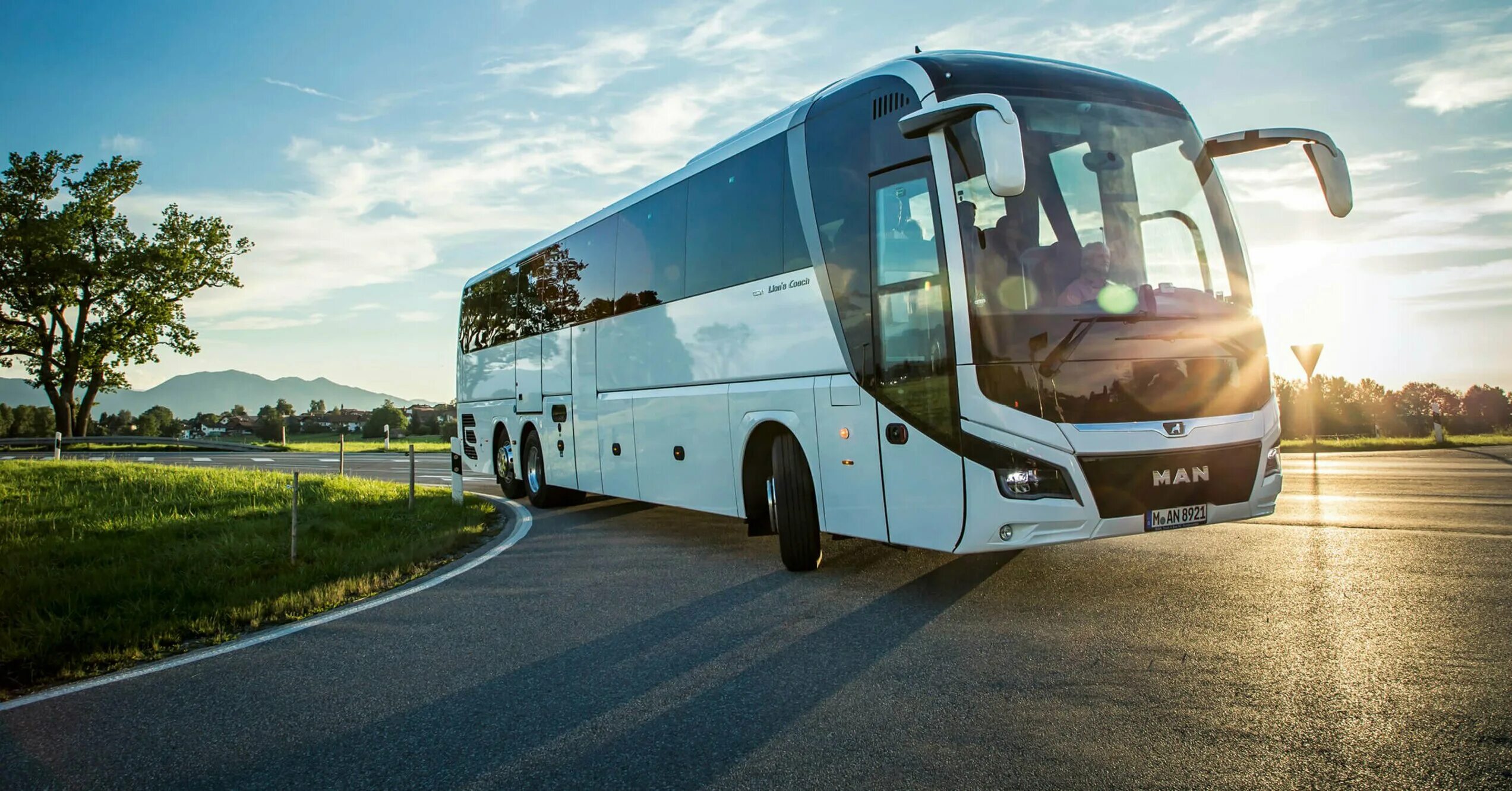 Факел тур автобусные туры. Ман Лион автобус 2020. Ман Lion's coach 2021. Man Lion’s coach новый 2022. Ман Лион коуч.