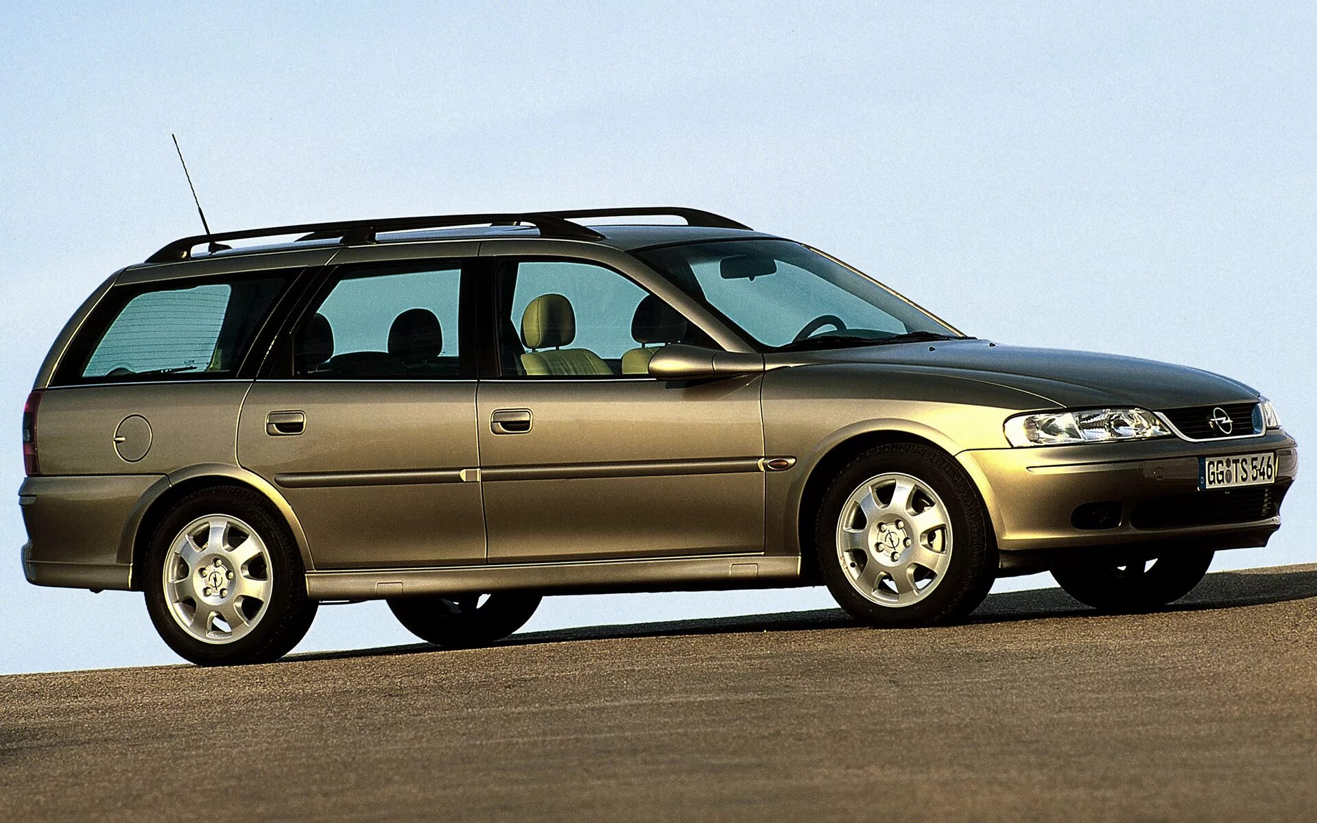 Опель караван универсал. Опель Вектра б 1999 универсал. Опель Вектра 1999 универсал. Опель Вектра универсал 1998. Opel Vectra Caravan.