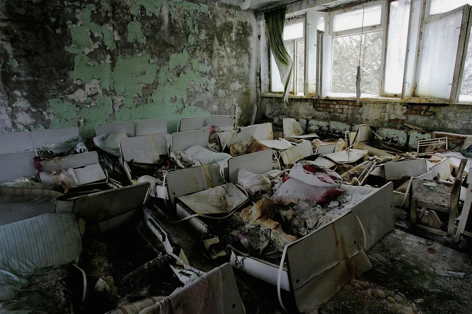 Когда можно жить в чернобыле. Чернобыль город после катастрофы. Припять 2006. Покинутый город Припять. Чернобыль город Припять после аварии.