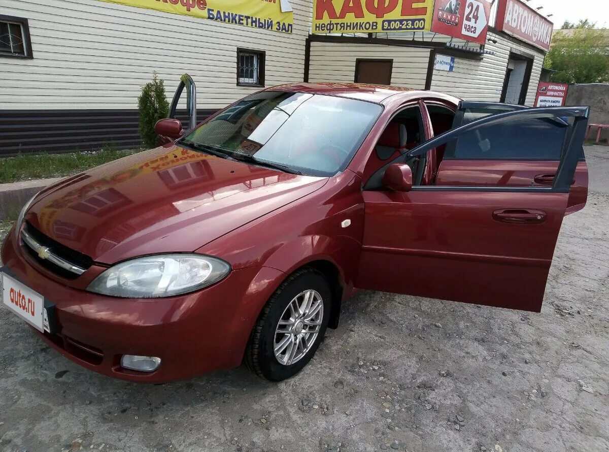 Chevrolet Lacetti 2008 красная хэтчбек. Шевроле Лачетти 2008. Красный Chevrolet Lacetti 2003. Красный Chevrolet Lacetti 2011.