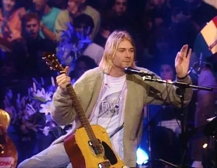 Nirvana unplugged in new. Курт Кобейн анплаггед. Курт Кобейн МТВ 1993. Курт Кобейн Unplugged.