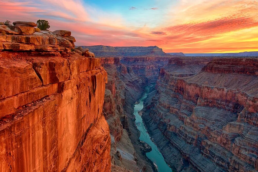 Большой поверхности а также. Национальный парк Гранд-каньон США. Гранд-каньон (Grand Canyon). Гранд-каньон национальный парк река Колорадо. Гранд каньон Колорадо США.