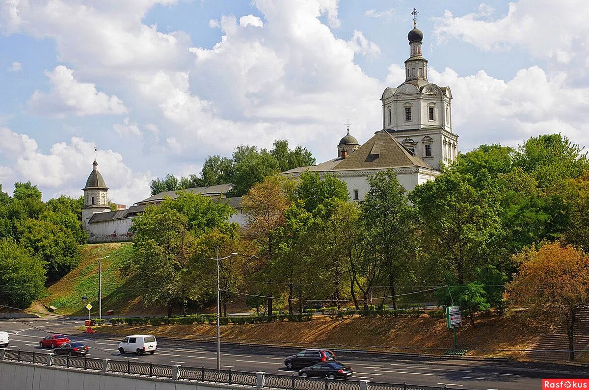 Спасо-Андроников монастырь в Москве. Андроньевский монастырь в Москве. Андроников монастырь монастыри Москвы. Монастырь Андроньевская набережная Москва. Андроников монастырь сайт