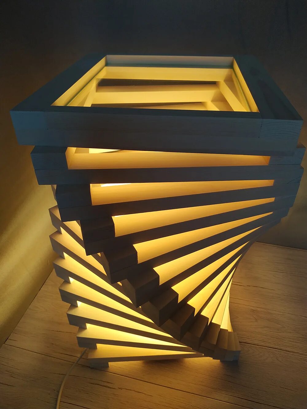 Оригинальные светильники из дерева своими руками. Оригинальные светильники из дерева своими руками. Лампа из дерева. Торшер из дерева. Оригинальные светильники из дерева своими руками.