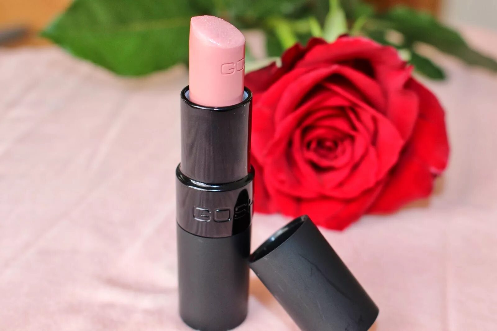 Gosh velvet touch lipstick matt 005. помада гош 134 дарлинг. Velvet touch. Gosh губная помада velvet touch 43. Gosh velvet touch matt 022.