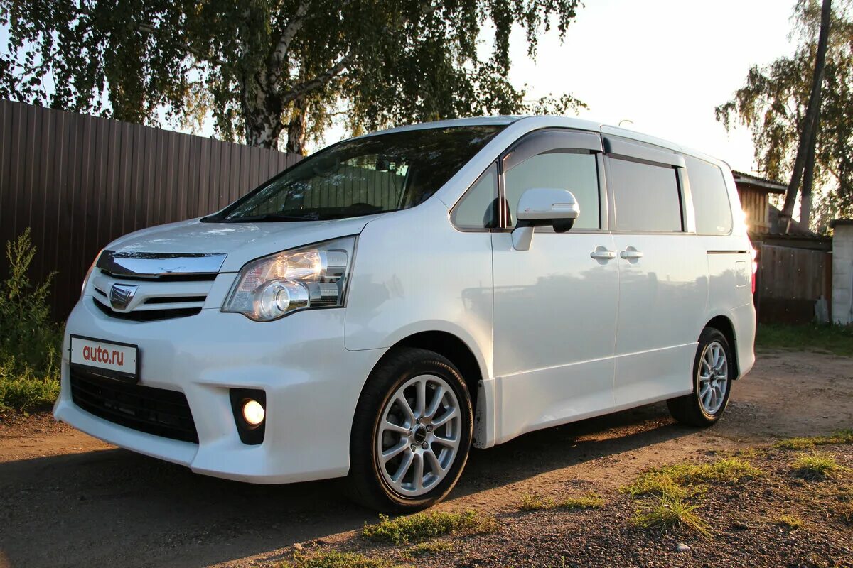 тойота ноах 2010 год. тойота noah 2010. Toyota noah (r70) 2010 facelift. минивэн тойота ноах. ноах 2010 рестайл.
