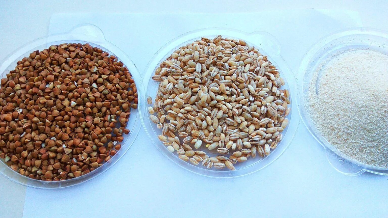 Киноа красная 250 г. Тапиока саго что это. Смесь хлопьев 4 злака. Крупа 4 буквы. Саго крупы.